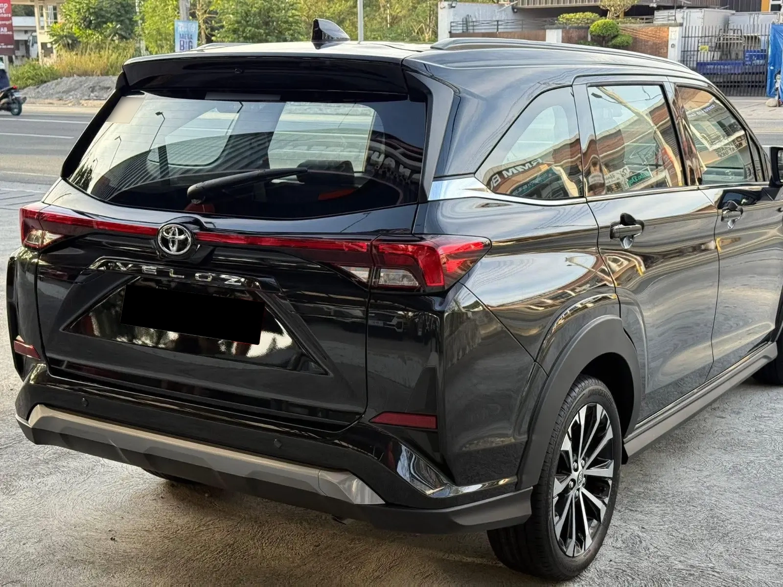 2027 TOYOTA VELOZ SUV V 1.5 2WD CVT Black image 4