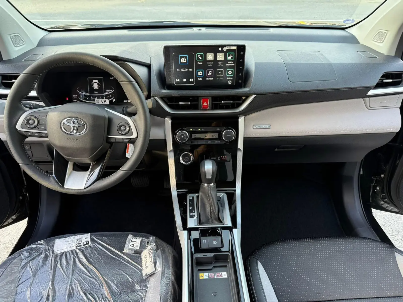 2027 TOYOTA VELOZ SUV V 1.5 2WD CVT Black image 13