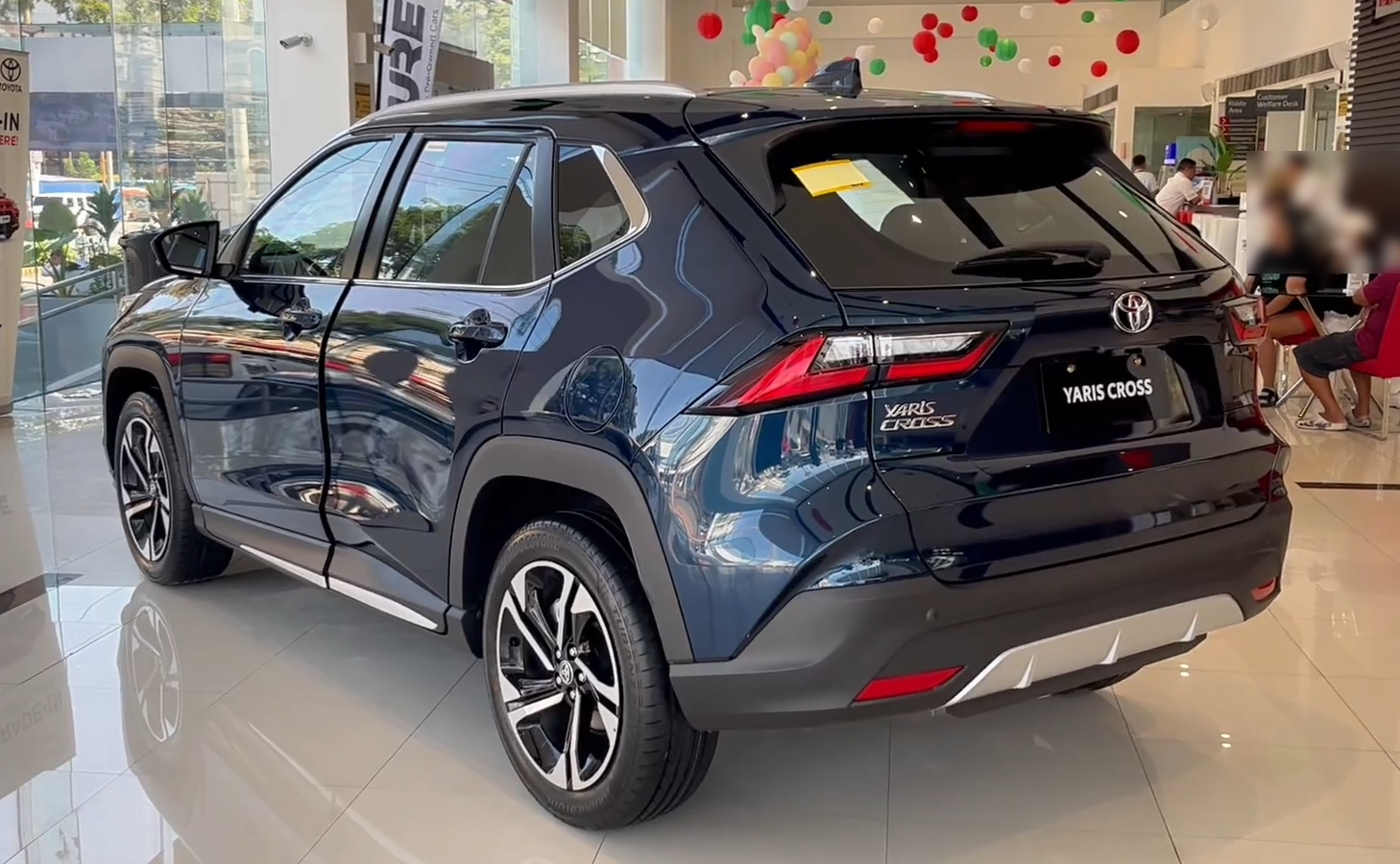 2027 TOYOTA YARIS CROSS SUV V 1.5 2WD CVT Blue image 3