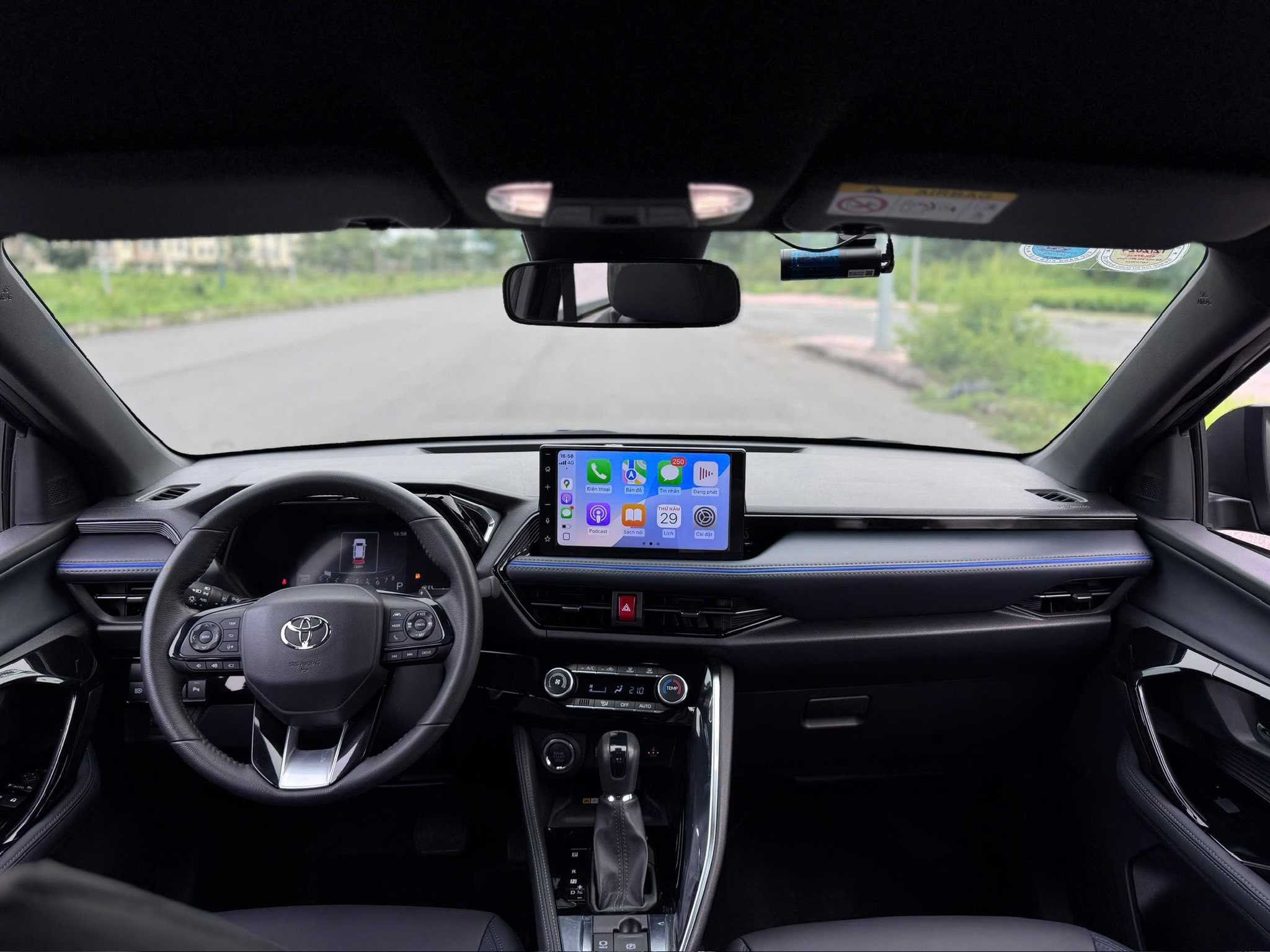 2027 TOYOTA YARIS CROSS SUV PETROL 1.5 2WD CVT Black image 6