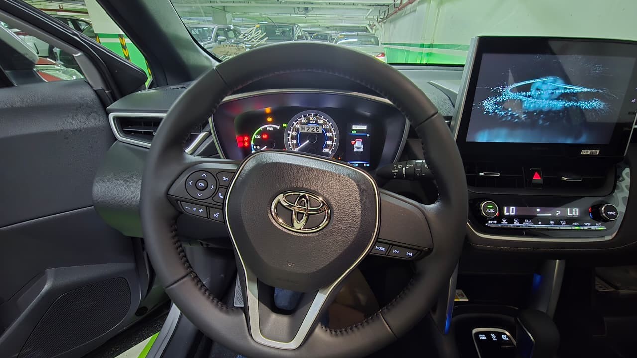 2027 TOYOTA COROLLA CROSS SUV G 1.8 2WD AT Silver image 18