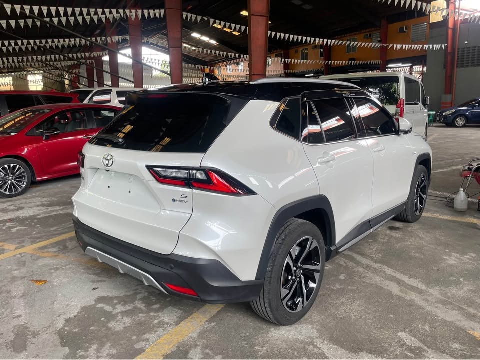 2027 TOYOTA YARIS CROSS SUV S HEV 1.5 2WD AT White (A-610) image 3