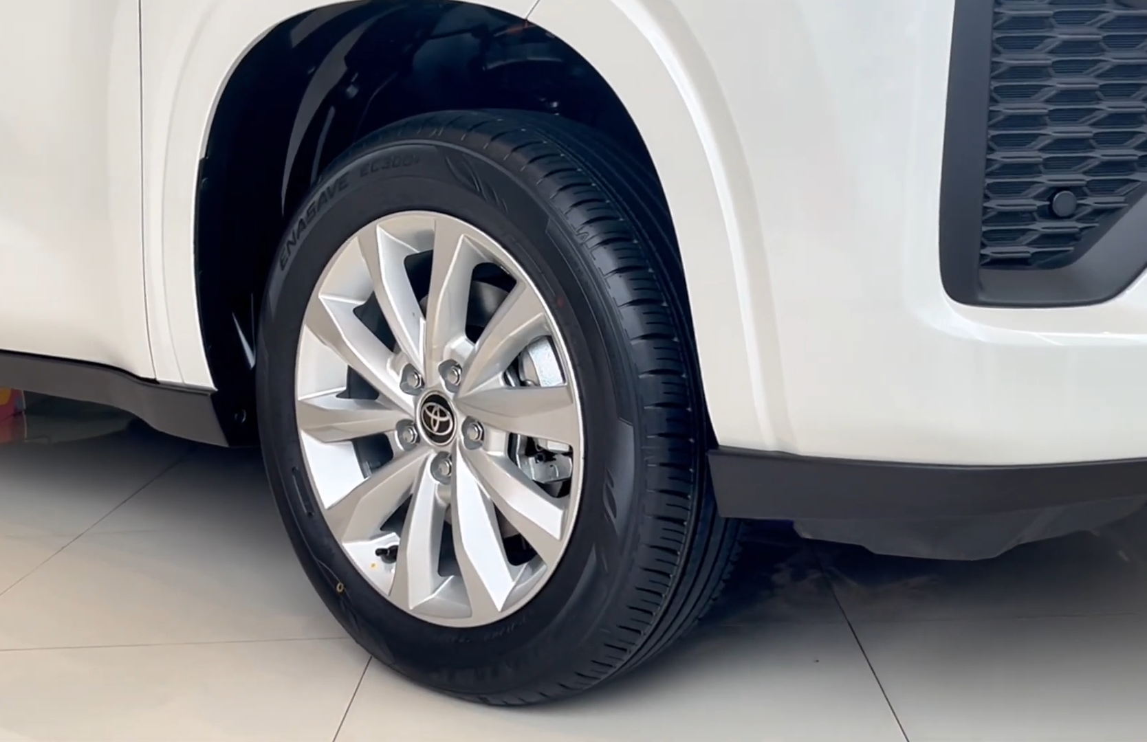 2027 TOYOTA ZENIX MPV V 2.0 2WD CVT White image 10