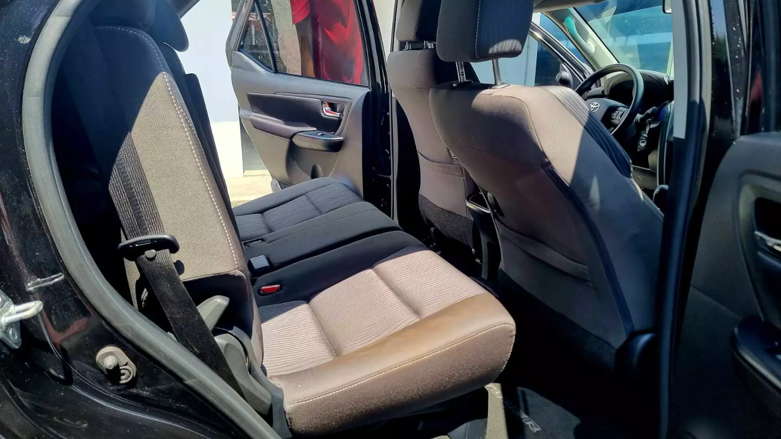 2027 TOYOTA FORTUNER SUV G 2.4 2WD AT Black image 11