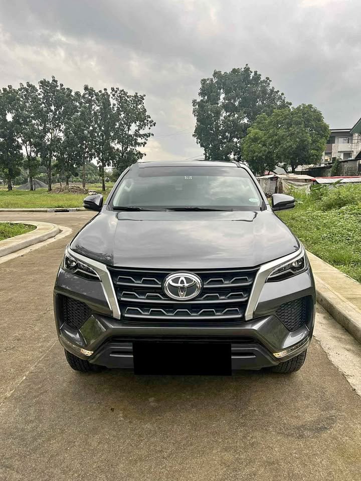 2027 TOYOTA FORTUNER SUV G 2.4 2WD AT Gray image 8