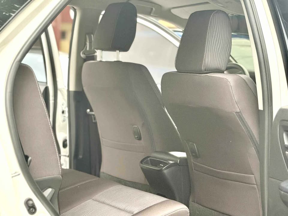 2027 TOYOTA FORTUNER SUV G 2.4 2WD AT White image 9