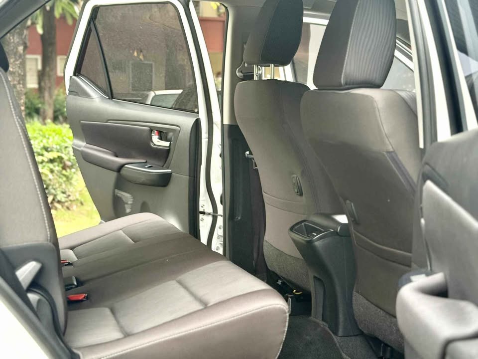 2027 TOYOTA FORTUNER SUV G 2.4 2WD AT White image 10