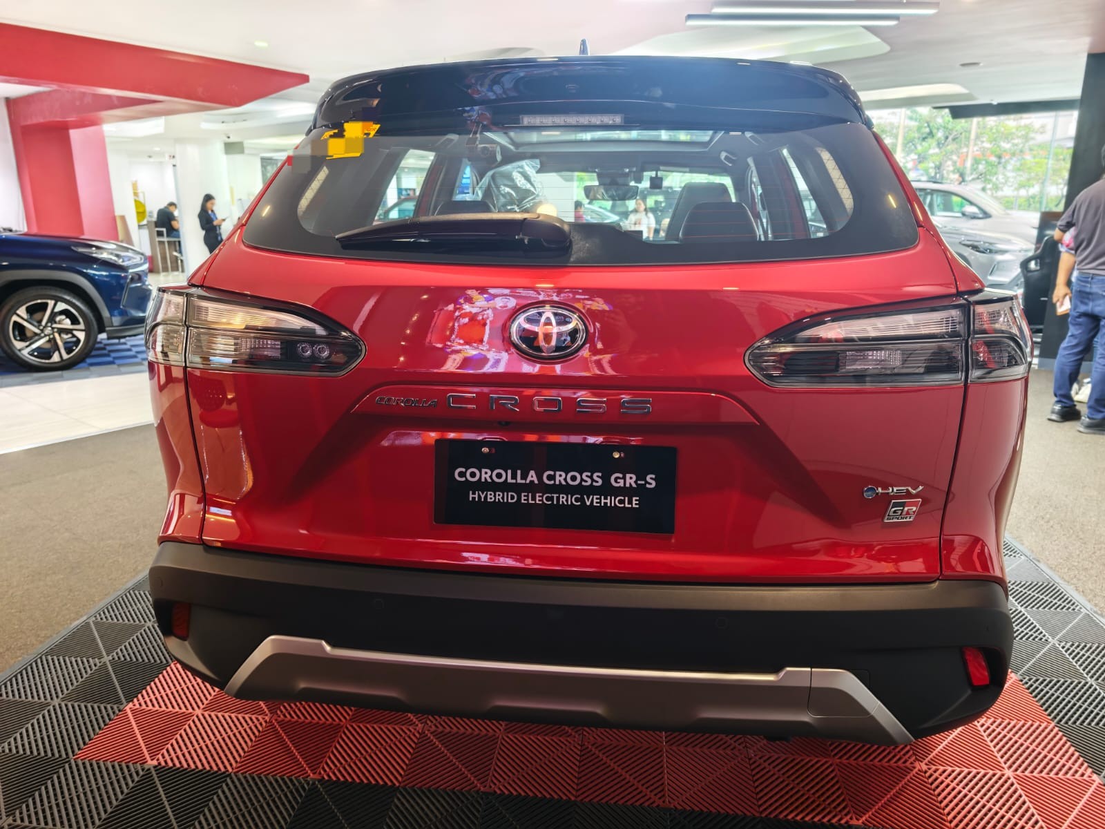 2027 TOYOTA COROLLA CROSS SUV GR-S 1.8 2WD CVT Red image 4