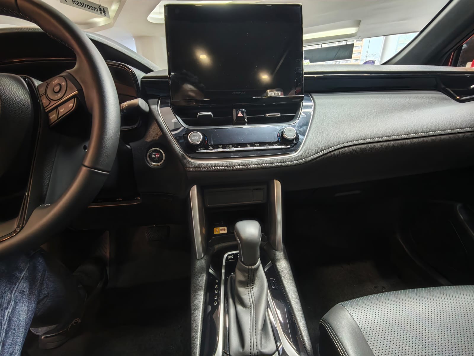 2027 TOYOTA COROLLA CROSS SUV GR-S 1.8 2WD CVT Red image 31