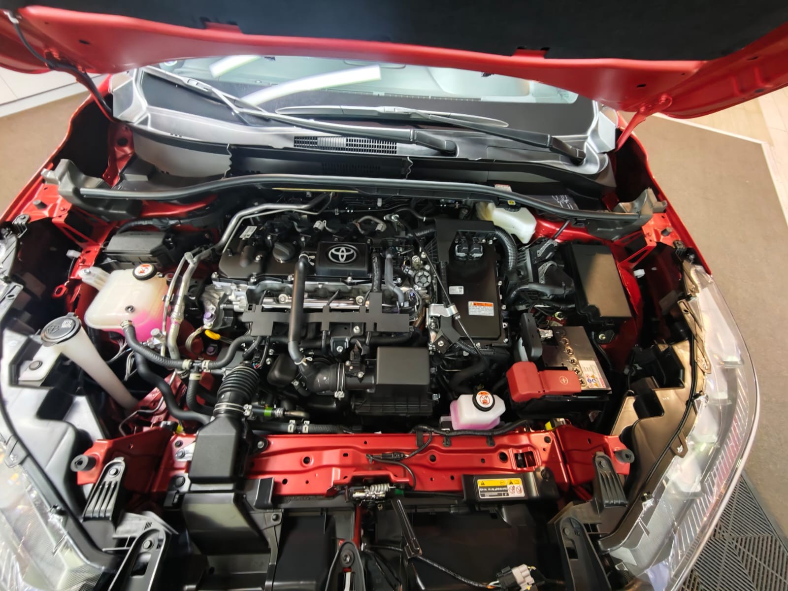 2027 TOYOTA COROLLA CROSS SUV GR-S 1.8 2WD CVT Red image 35