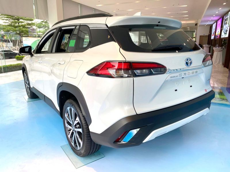 2027 TOYOTA COROLLA CROSS SUV HEV 1.8 2WD CVT White image 2