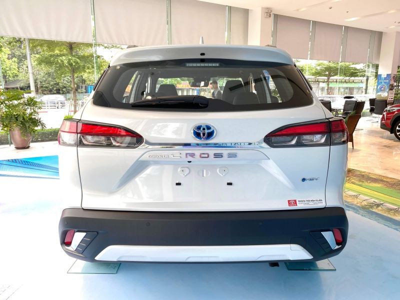 2027 TOYOTA COROLLA CROSS SUV HEV 1.8 2WD CVT White image 3