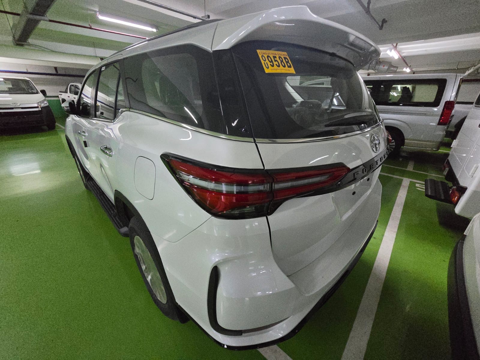 2027 TOYOTA FORTUNER SUV LTD 2.8 2WD AT White (A-1133) image 5