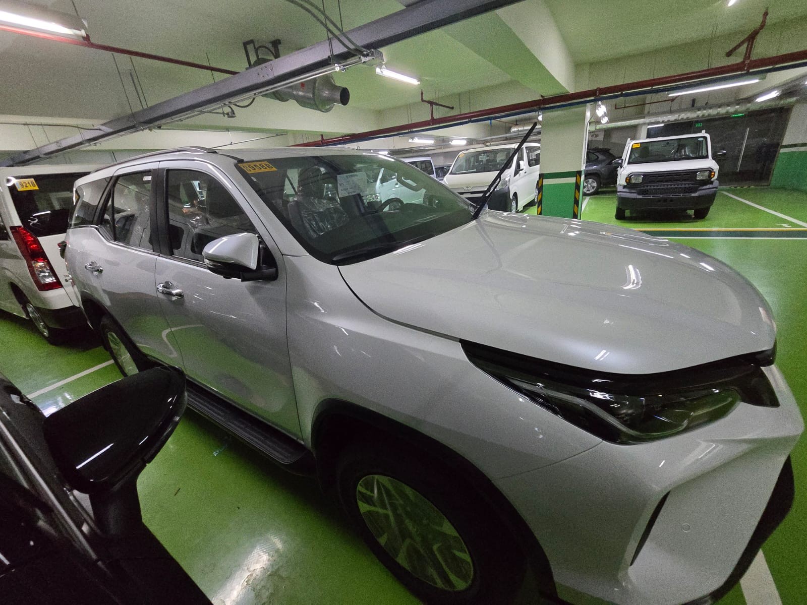 2027 TOYOTA FORTUNER SUV LTD 2.8 2WD AT White (A-1133) image 8