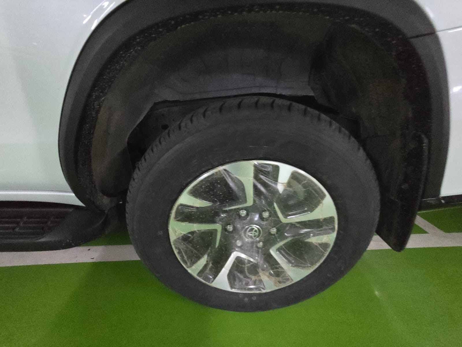 2027 TOYOTA FORTUNER SUV LTD 2.8 2WD AT White (A-1133) image 11