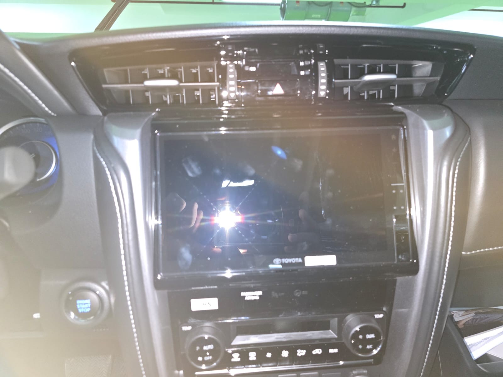 2027 TOYOTA FORTUNER SUV LTD 2.8 2WD AT White (A-1133) image 26
