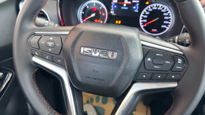 2027 ISUZU D-MAX DOUBLE CAB LS-E 3.0 4WD AT Orange image 16