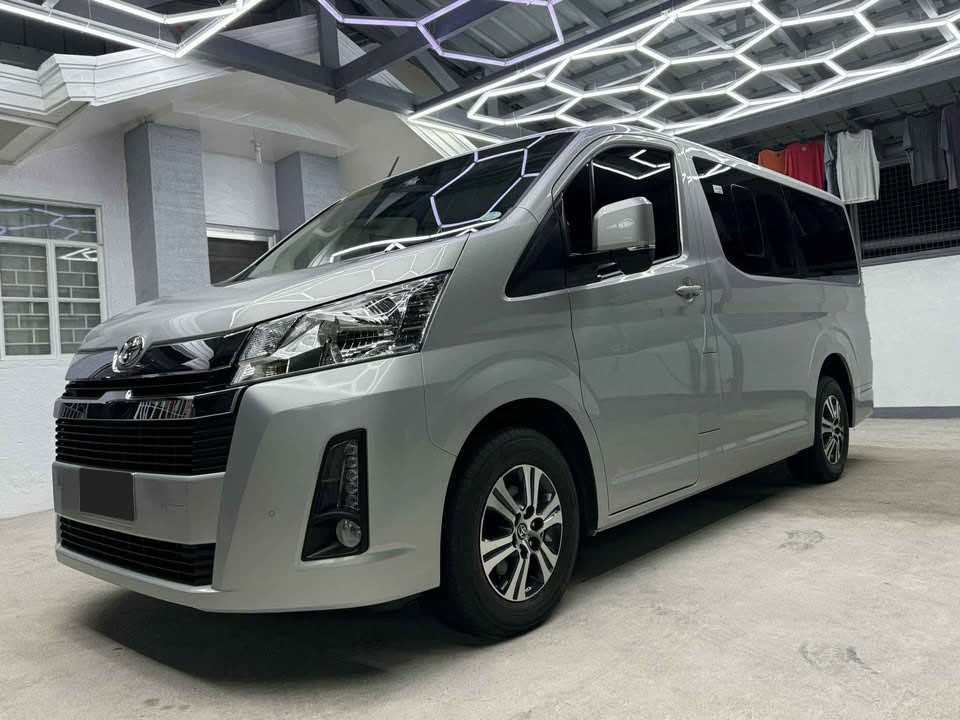 2027 TOYOTA GL GRANDIA VAN 2.8 2WD AT Silver image 2