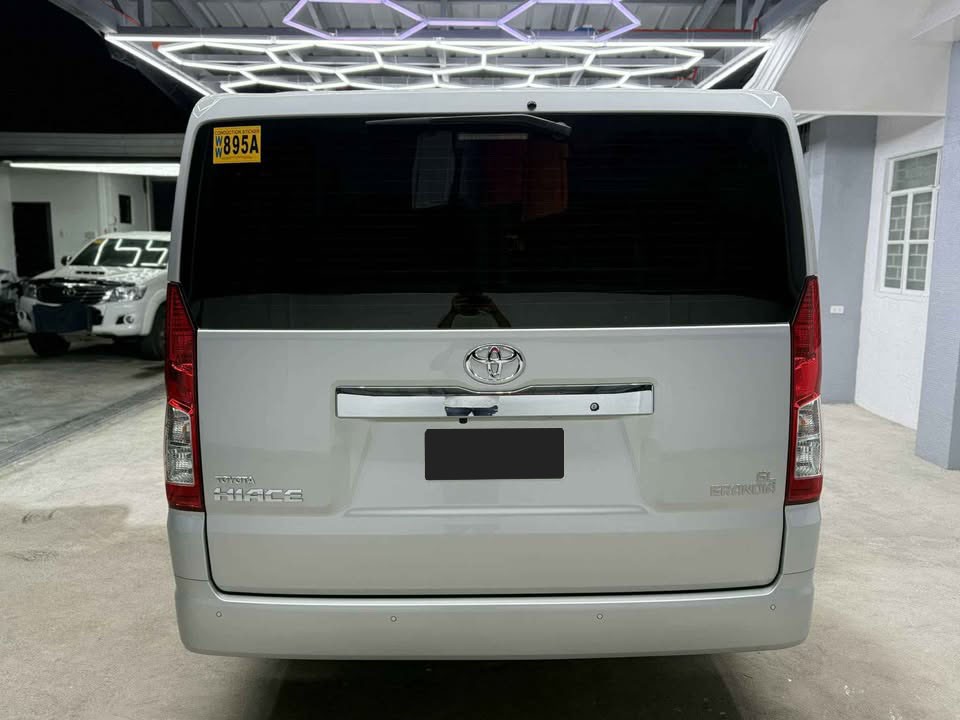 2027 TOYOTA GL GRANDIA VAN 2.8 2WD AT Silver image 4