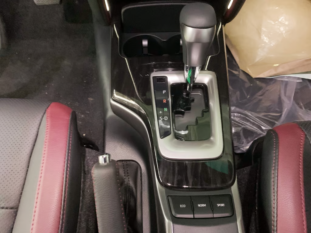 2027 TOYOTA FORTUNER SUV LTD 2.8 4WD AT Silver image 19