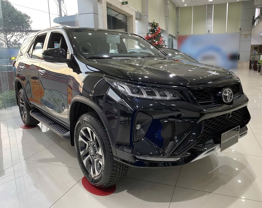 2027 TOYOTA FORTUNER SUV LEGENDER 2.7 2WD AT Black