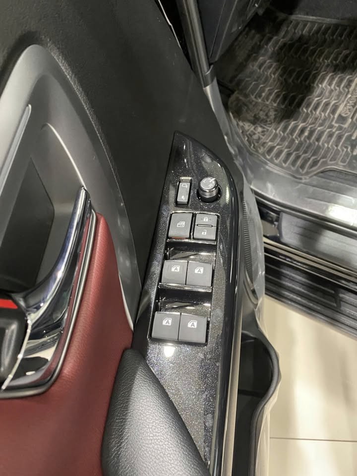 2027 TOYOTA FORTUNER SUV LEGENDER 2.7 2WD AT Black image 15