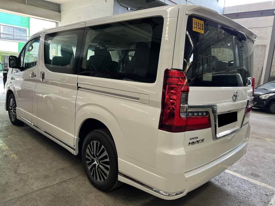 2027 TOYOTA SUPER GRANDIA VAN ELITE 2.8 2WD AT White image 2