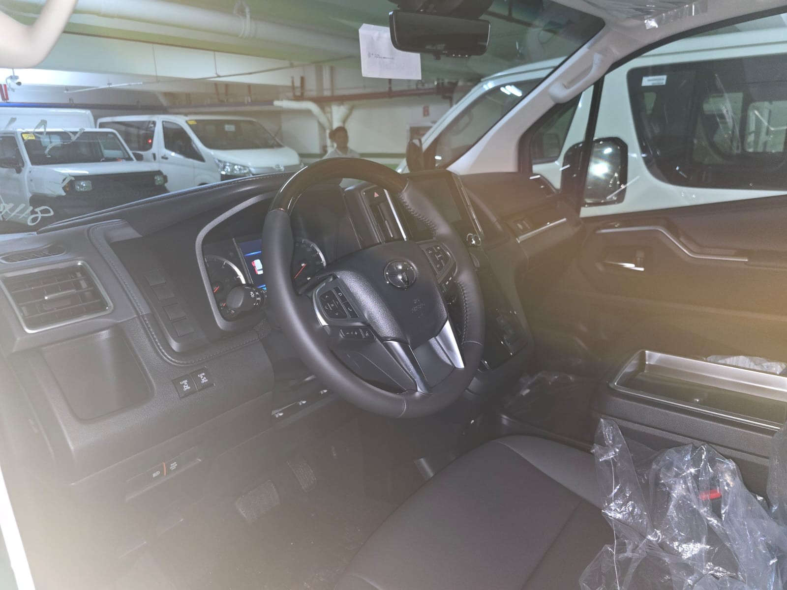 2027 TOYOTA SUPER GRANDIA VAN ELITE 2.8 2WD AT OTHER image 27