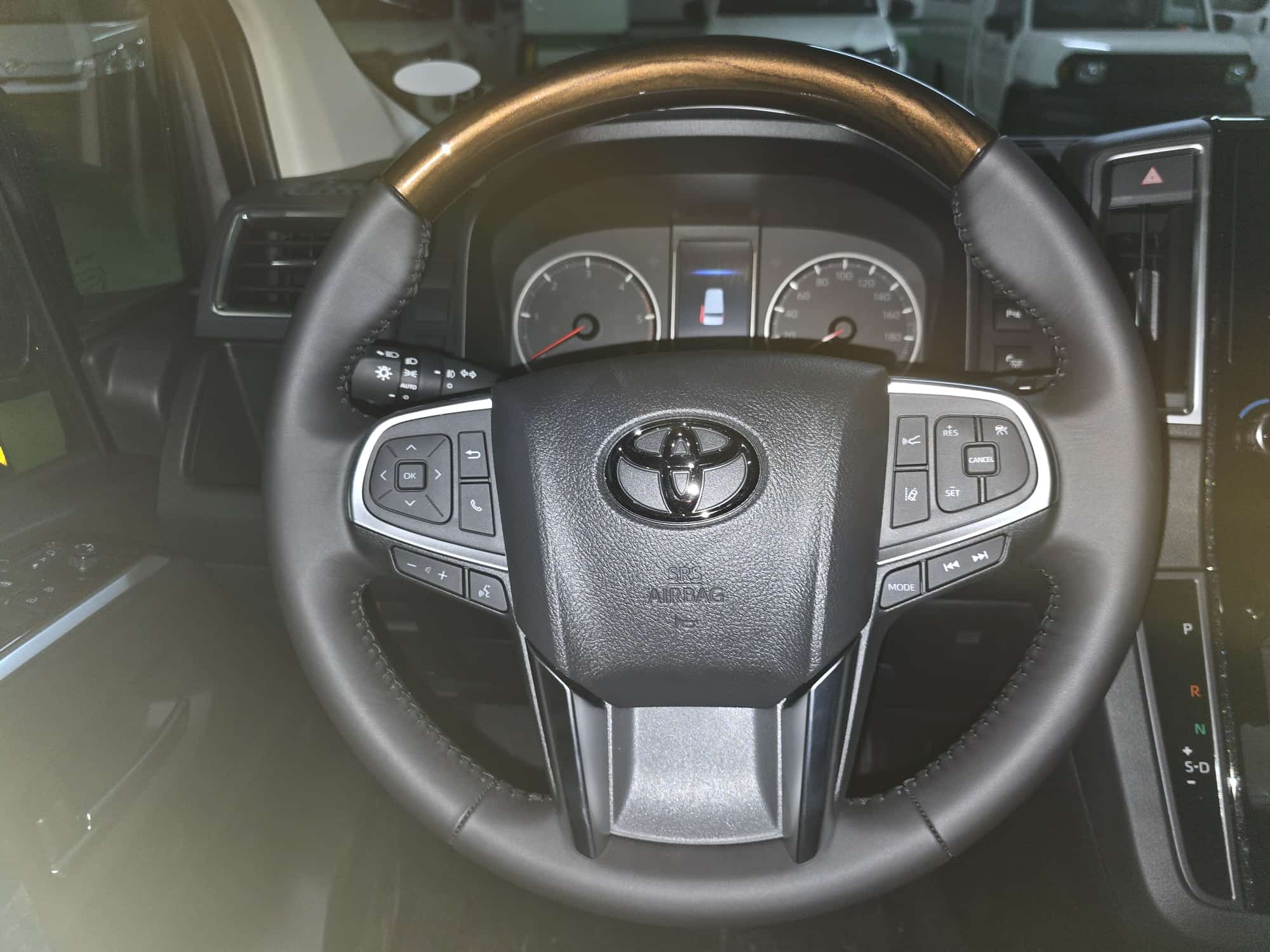 2027 TOYOTA SUPER GRANDIA VAN ELITE 2.8 2WD AT OTHER image 28