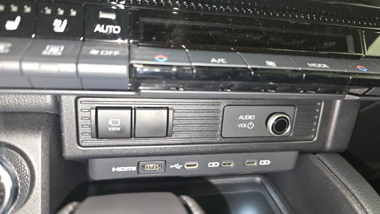 2027 TOYOTA LAND CRUISER PRADO SUV 2.4 4WD AT White (A-673) image 26