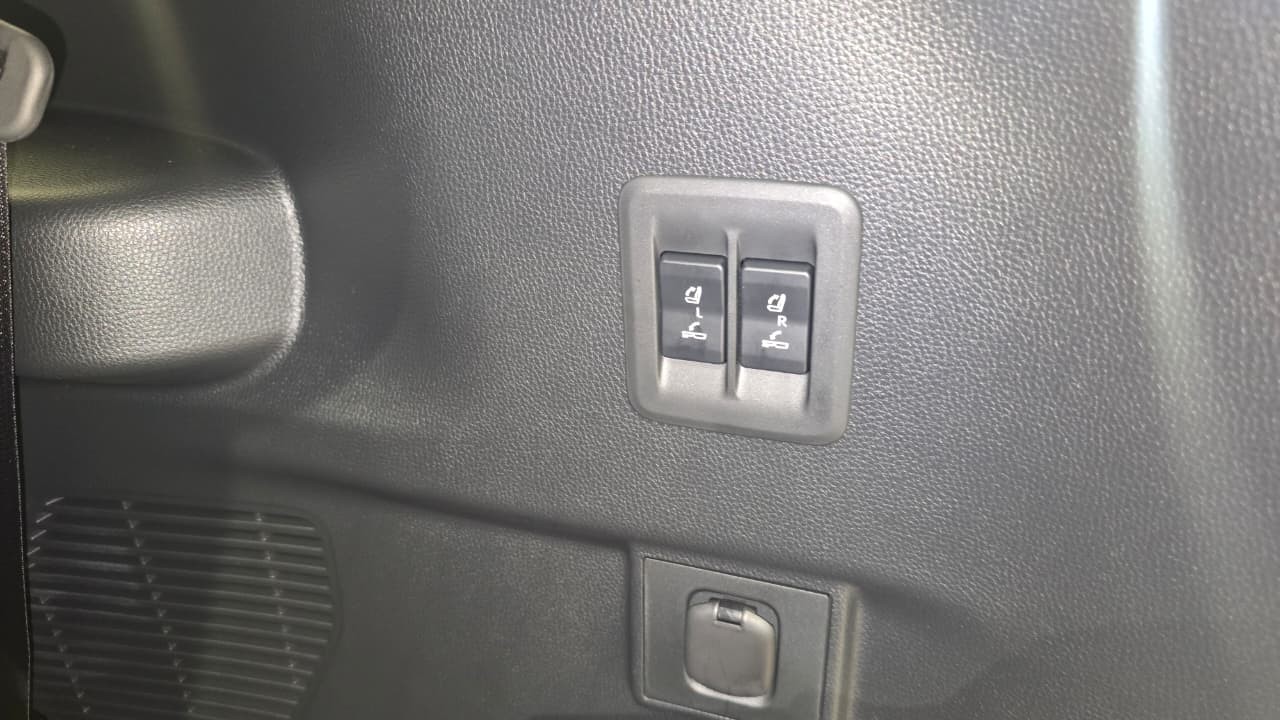 2027 TOYOTA LAND CRUISER PRADO SUV 2.4 4WD AT White (A-673) image 28