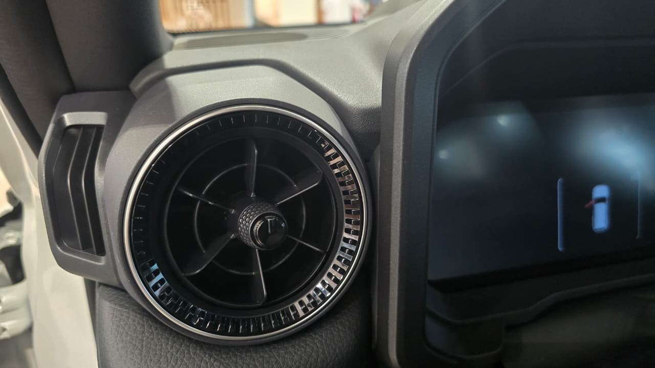 2027 TOYOTA LAND CRUISER PRADO SUV 2.4 4WD AT White (A-673) image 31