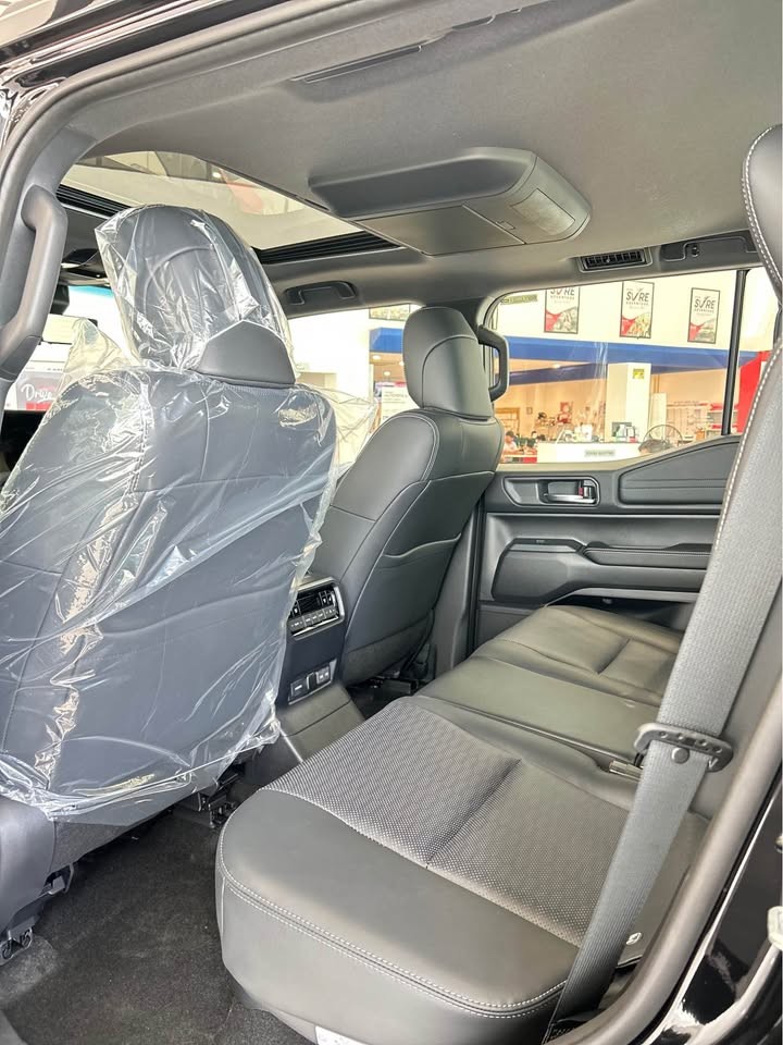 2027 TOYOTA LAND CRUISER PRADO SUV 2.4 4WD AT Black image 5