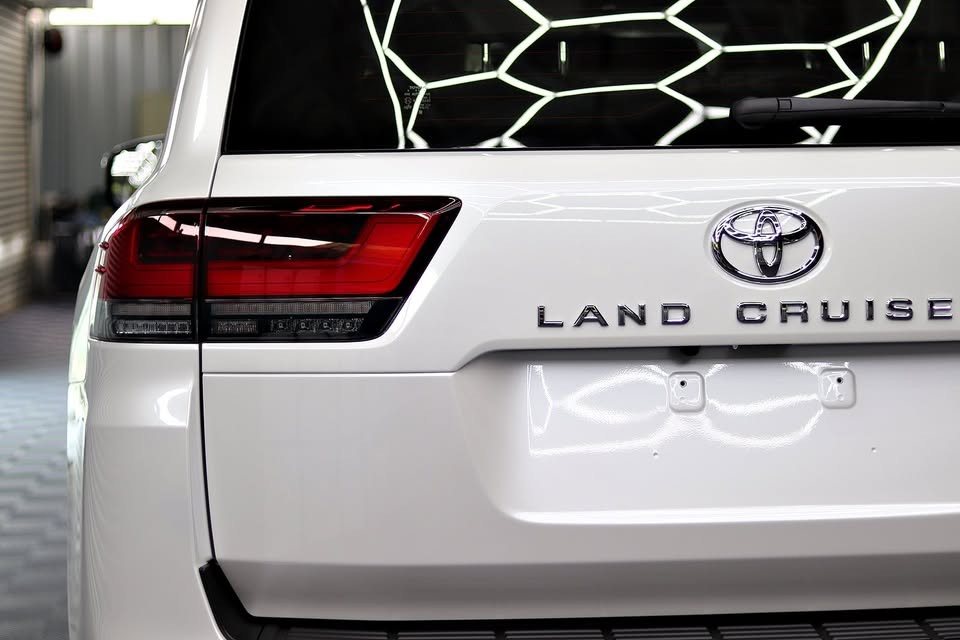 2027 TOYOTA LAND CRUISER SUV ZX 3.3 4WD AT White (A-757) image 17