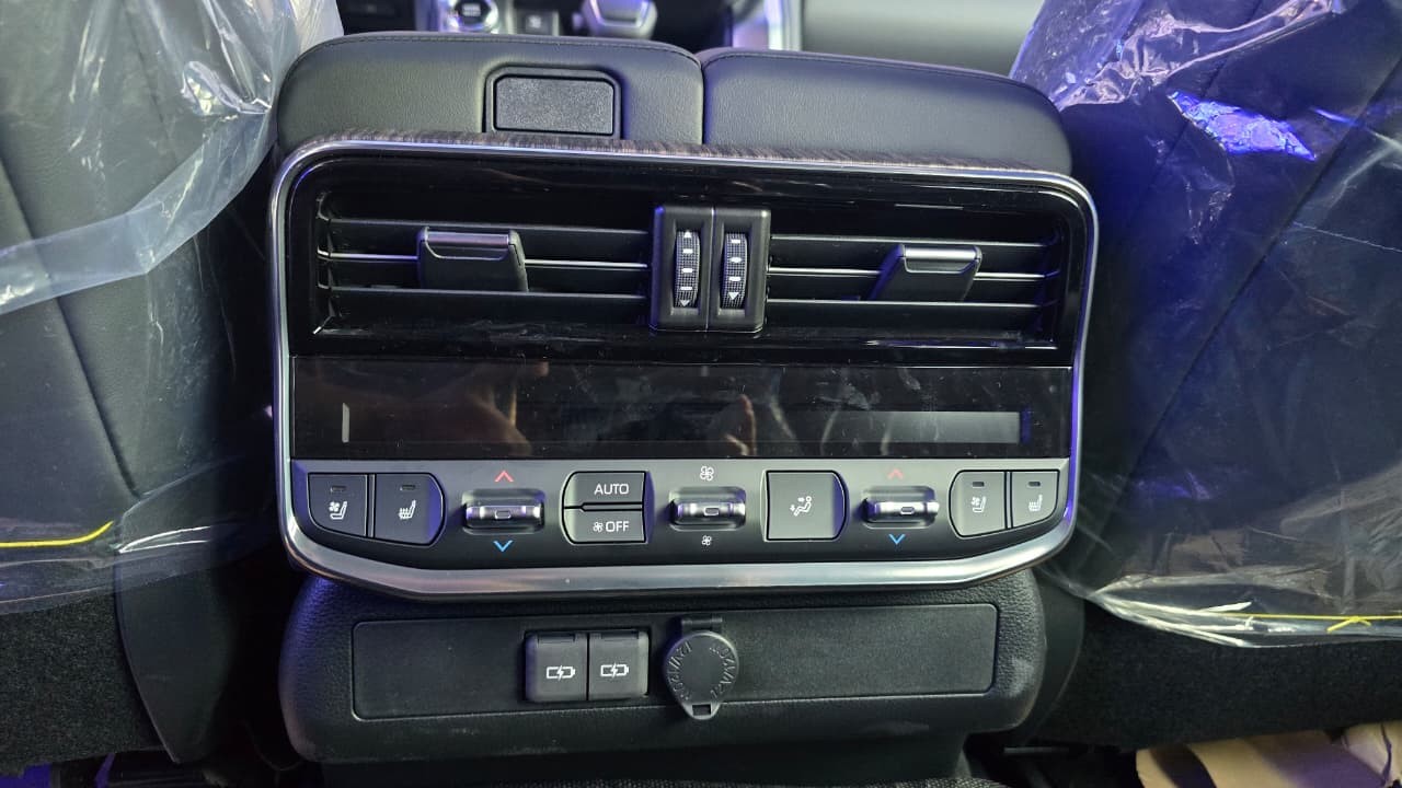 2027 TOYOTA LAND CRUISER SUV ZX 3.3 4WD AT White (Z-911) image 21