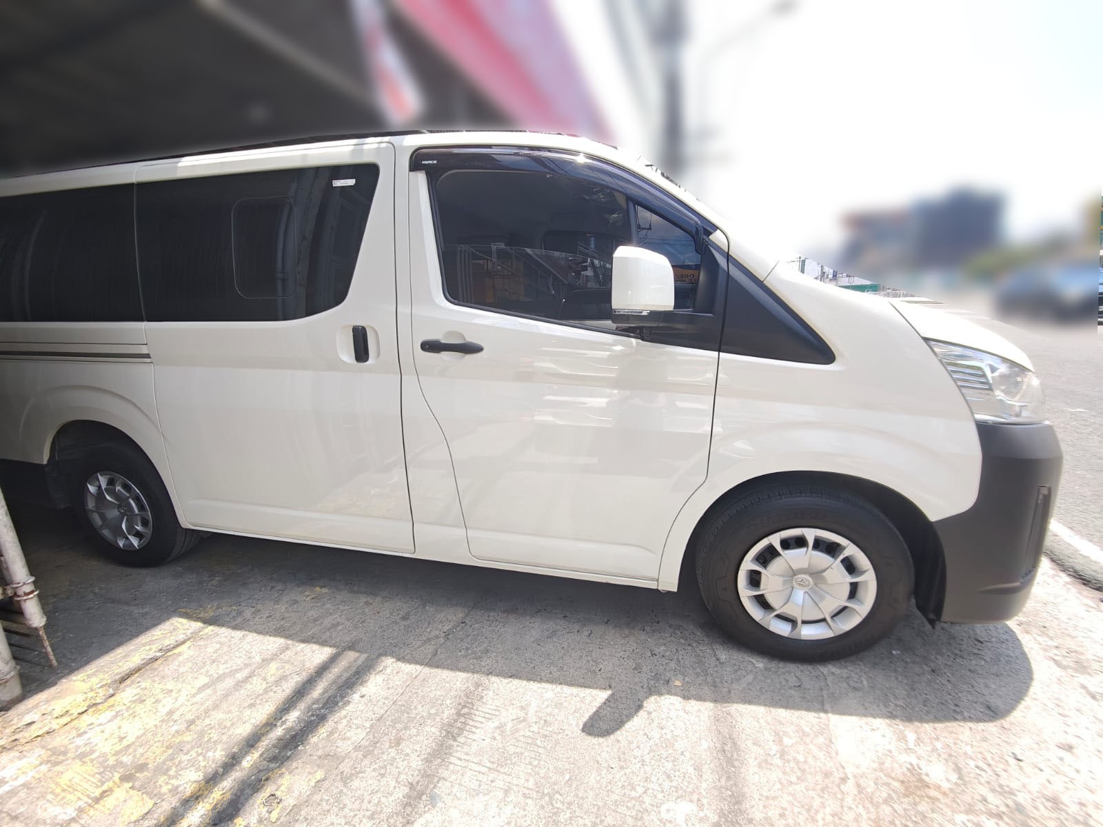 2022 TOYOTA HIACE VAN COMMUTER DELUXE 2.8 2WD MT White image 7