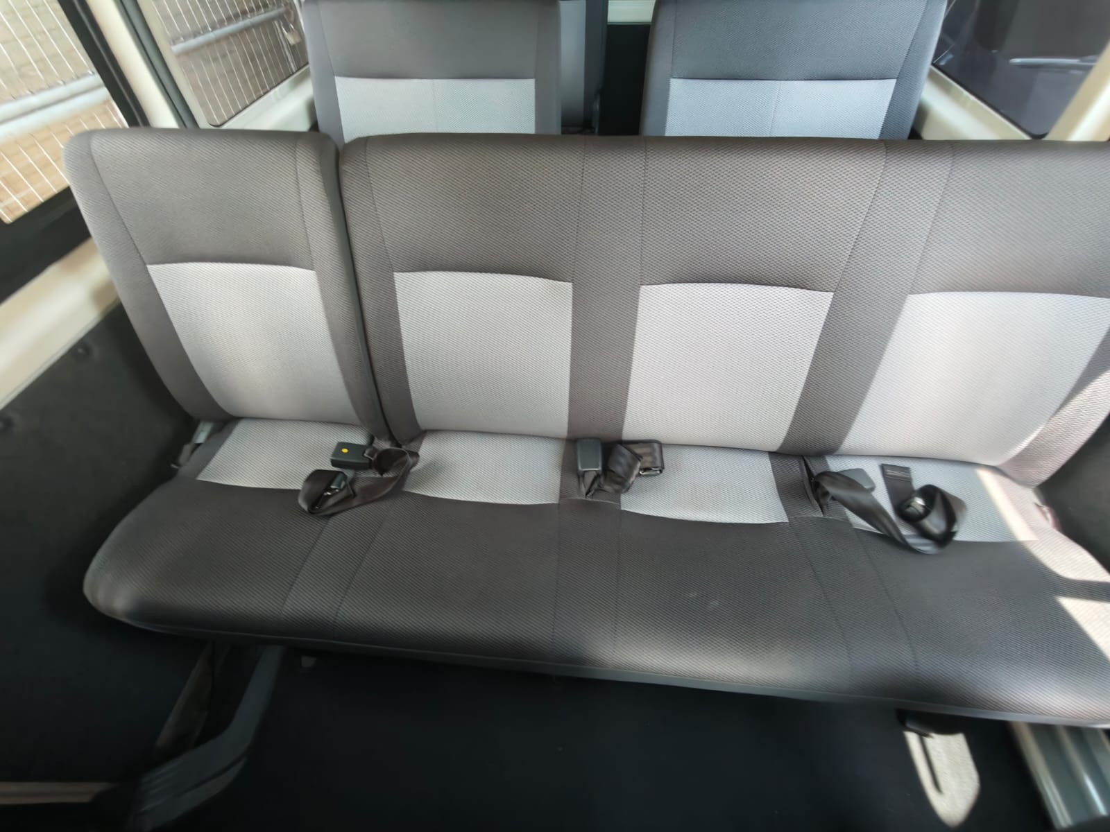 2022 TOYOTA HIACE VAN COMMUTER DELUXE 2.8 2WD MT White image 22