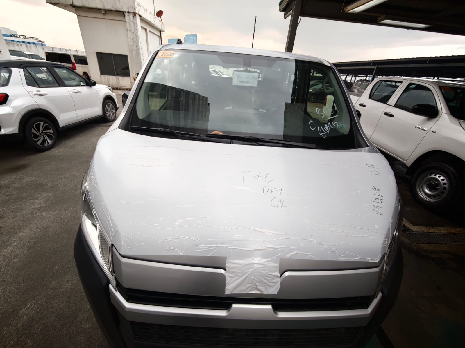 2027 TOYOTA HIACE VAN COMMUTER DELUXE 2.8 2WD MT White image 10