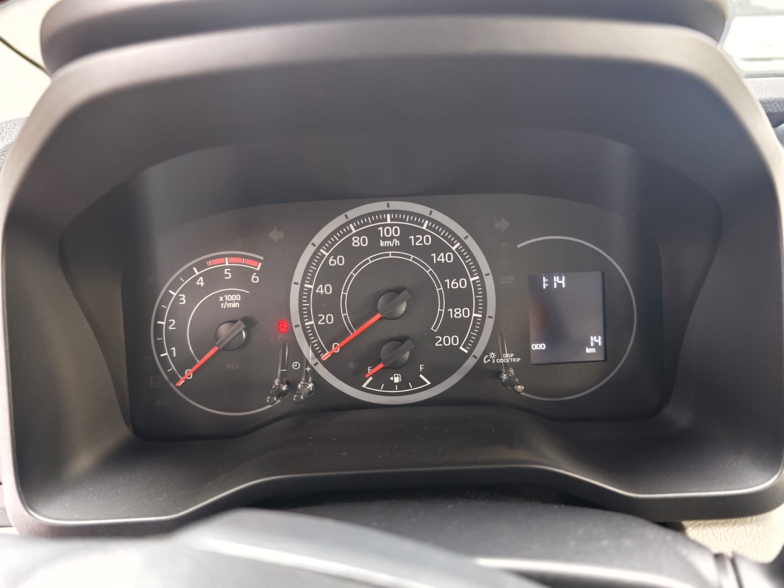 2027 TOYOTA HIACE VAN COMMUTER DELUXE 2.8 2WD MT White image 28