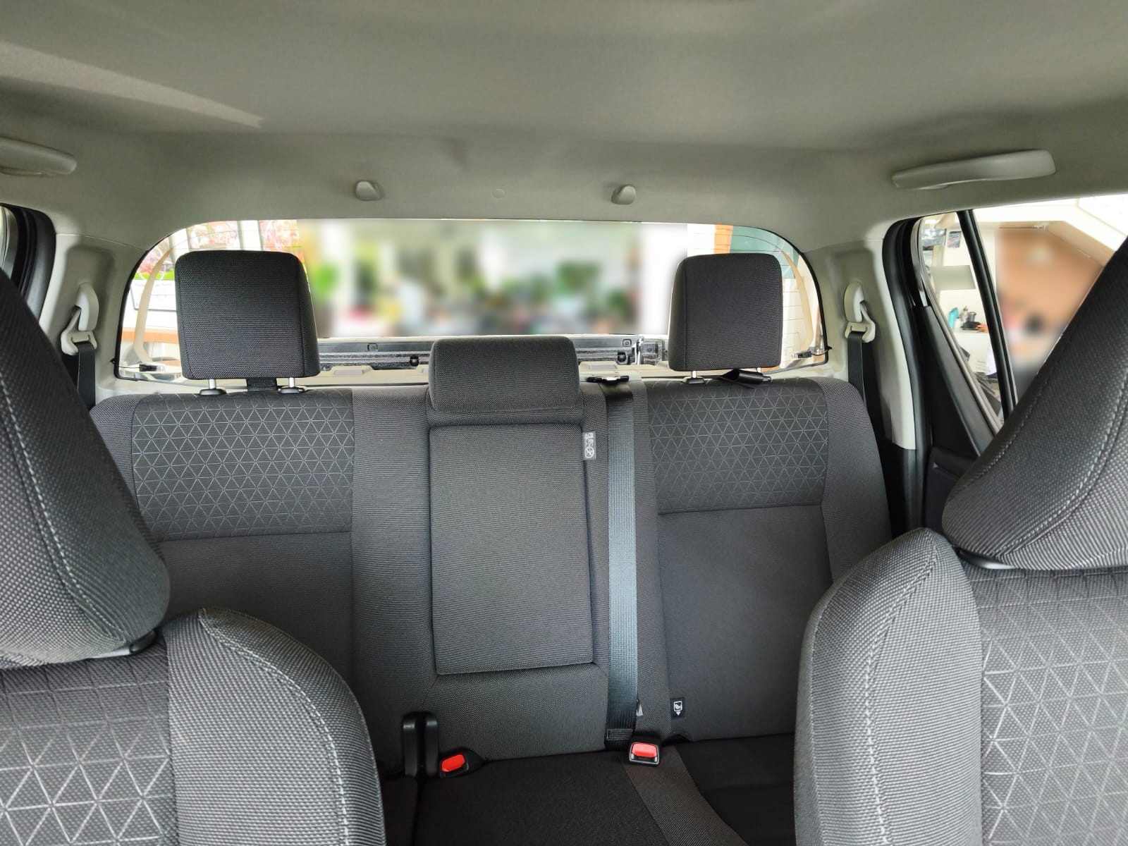 2026 TOYOTA HILUX DOUBLE CAB G 2.8 2WD AT Silver image 21