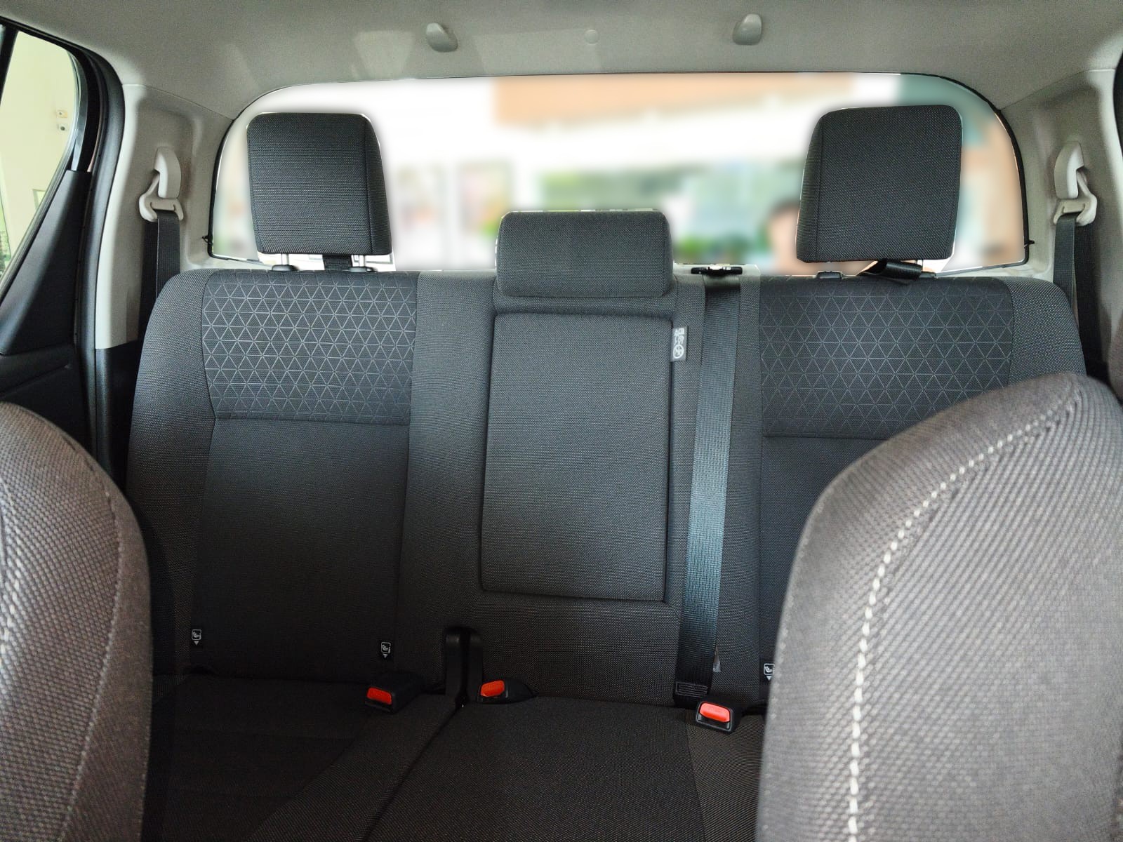 2026 TOYOTA HILUX DOUBLE CAB G 2.8 2WD AT Silver image 22