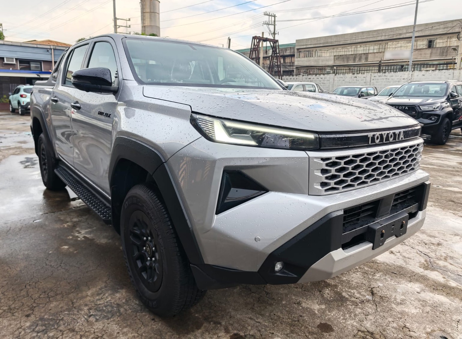 2026 TOYOTA HILUX DOUBLE CAB E 2.8 4WD MT Silver image 7