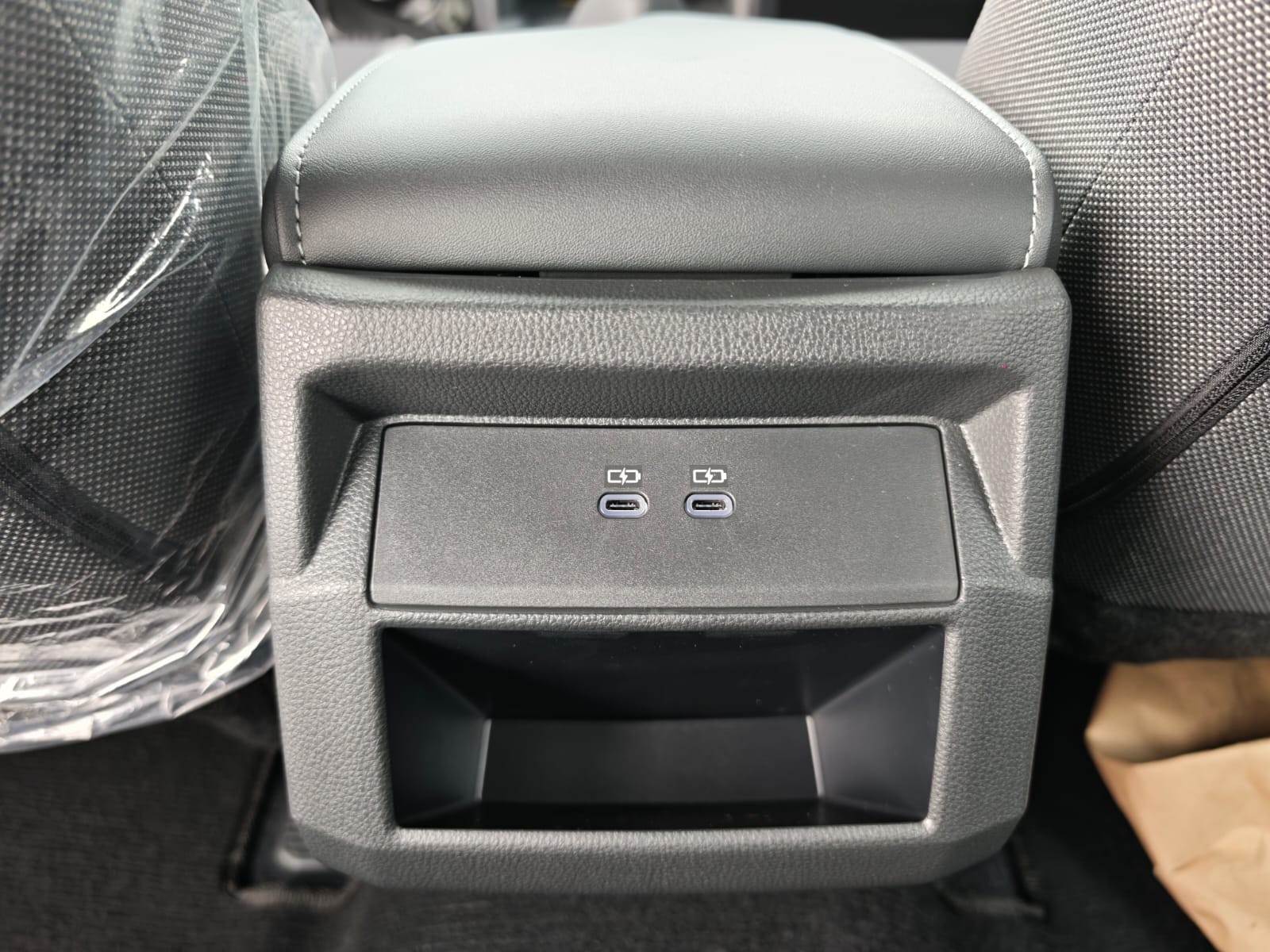 2026 TOYOTA HILUX DOUBLE CAB E 2.8 4WD MT Silver image 29