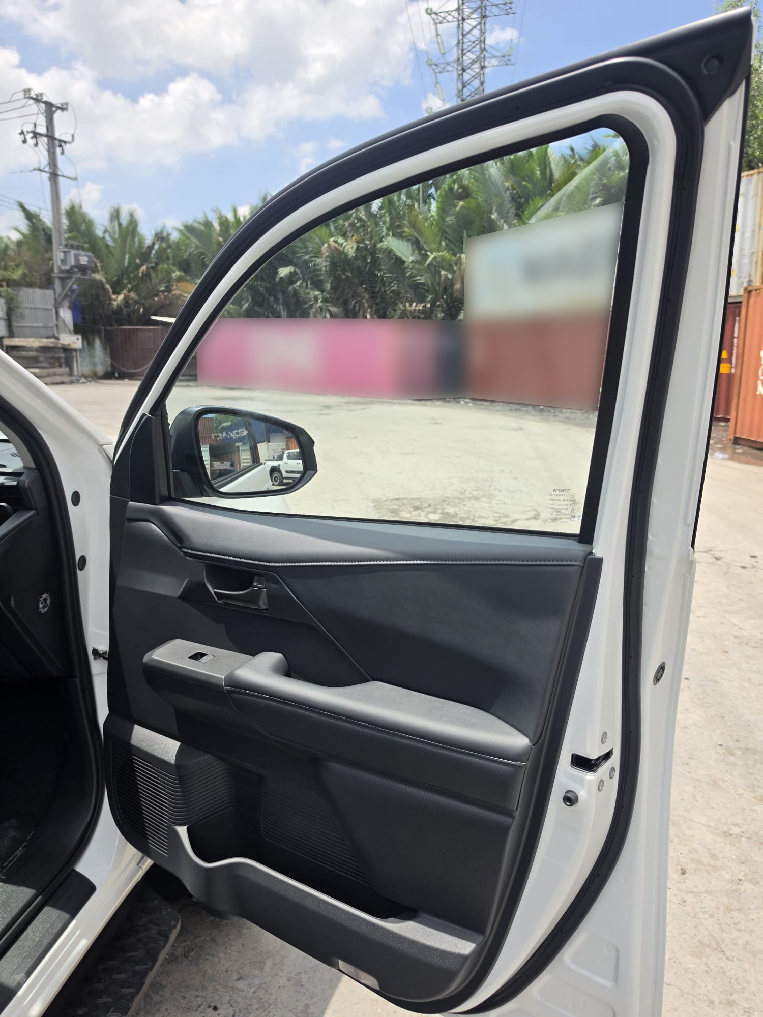 2026 TOYOTA HILUX DOUBLE CAB TRAILHUNTER 2.8 4WD AT White image 39