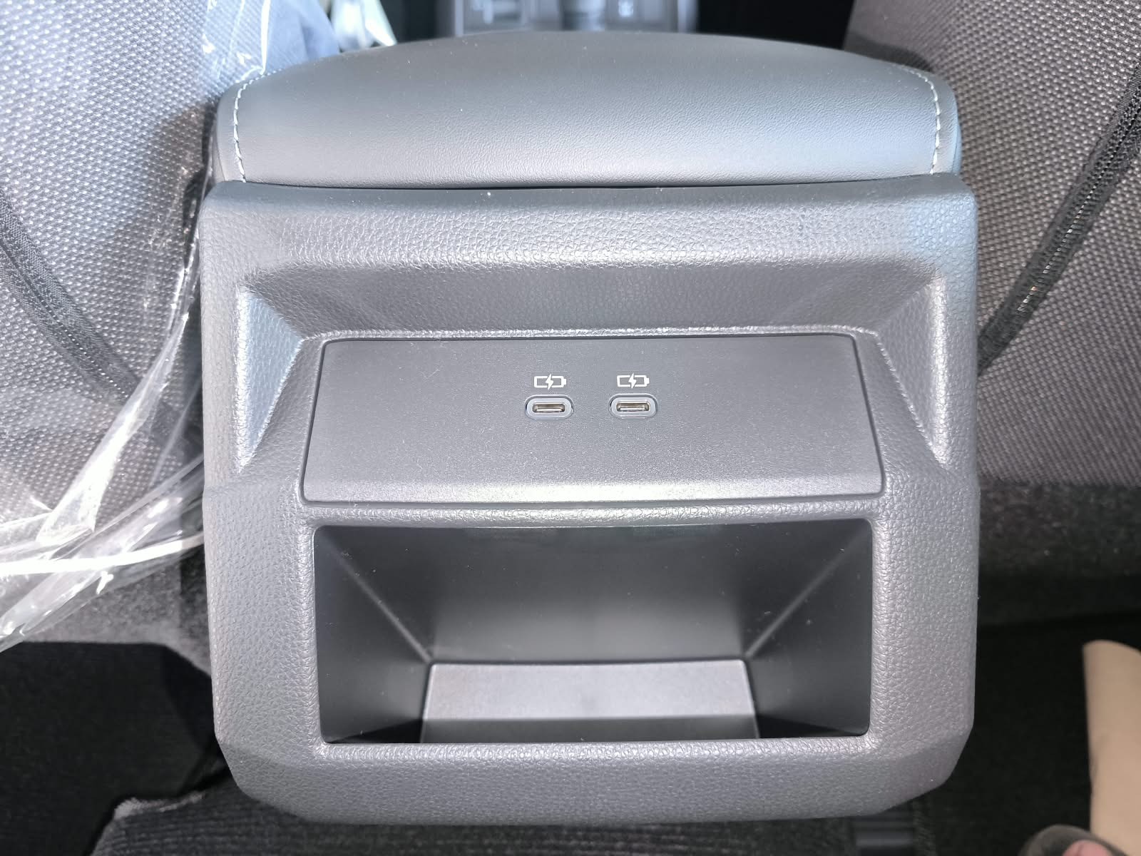 2026 TOYOTA HILUX DOUBLE CAB E 2.8 4WD MT Silver image 26