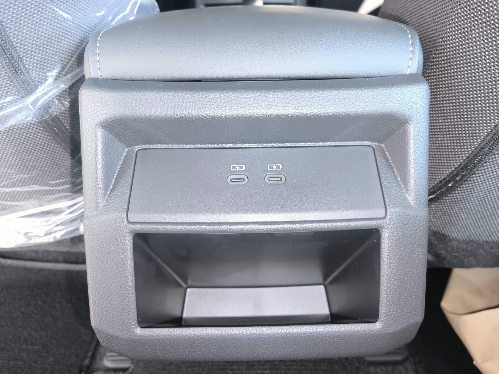 2026 TOYOTA HILUX DOUBLE CAB E 2.8 4WD MT Silver image 26