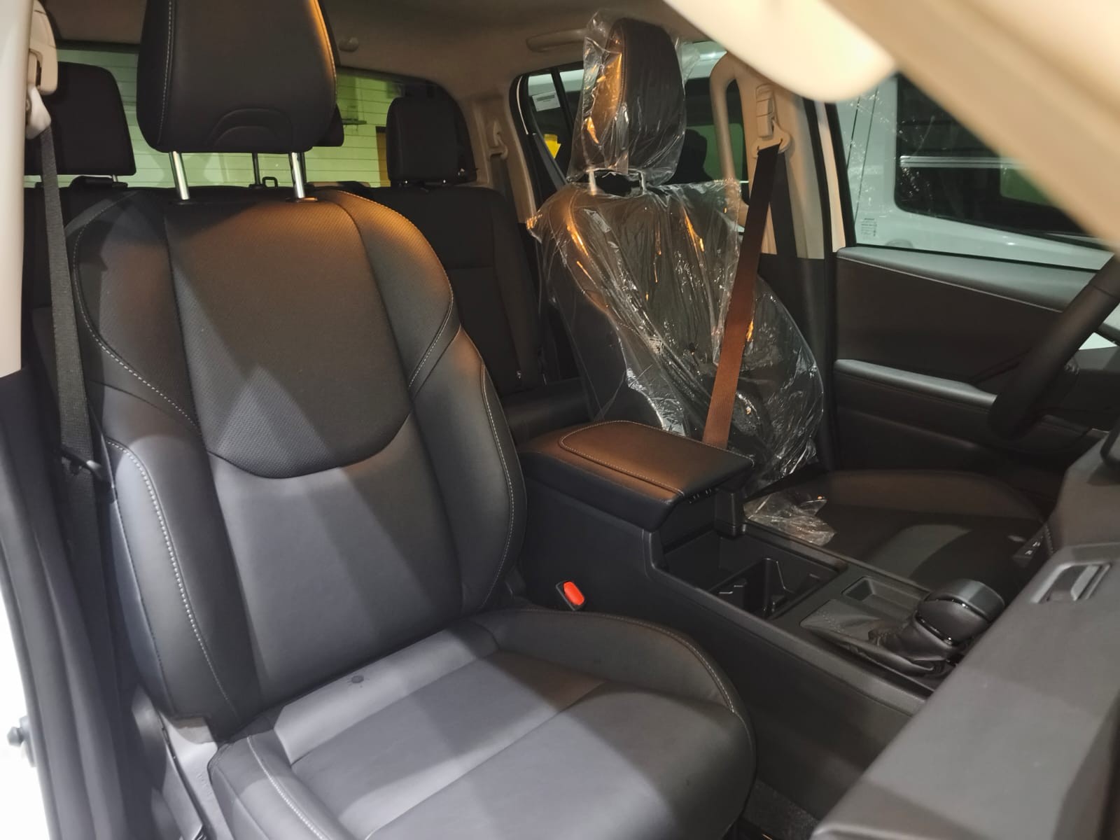 2026 TOYOTA HILUX DOUBLE CAB CONQUEST 2.8 4WD AT White image 20