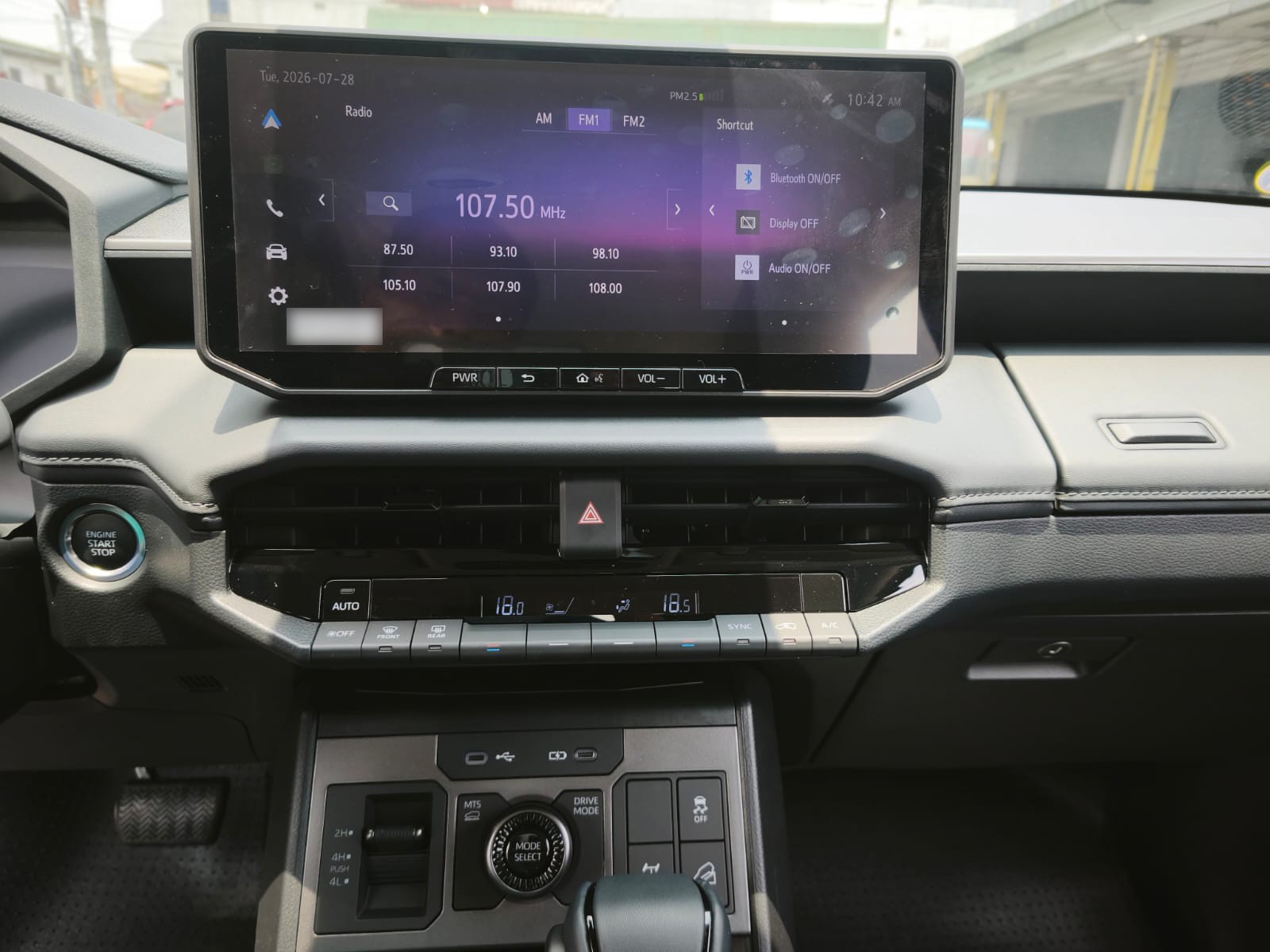 2026 TOYOTA HILUX DOUBLE CAB CONQUEST 2.8 4WD AT Black image 28
