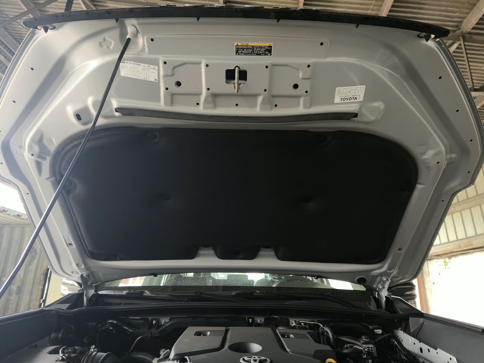 2026 TOYOTA HILUX DOUBLE CAB E 2.8 4WD MT Silver image 29