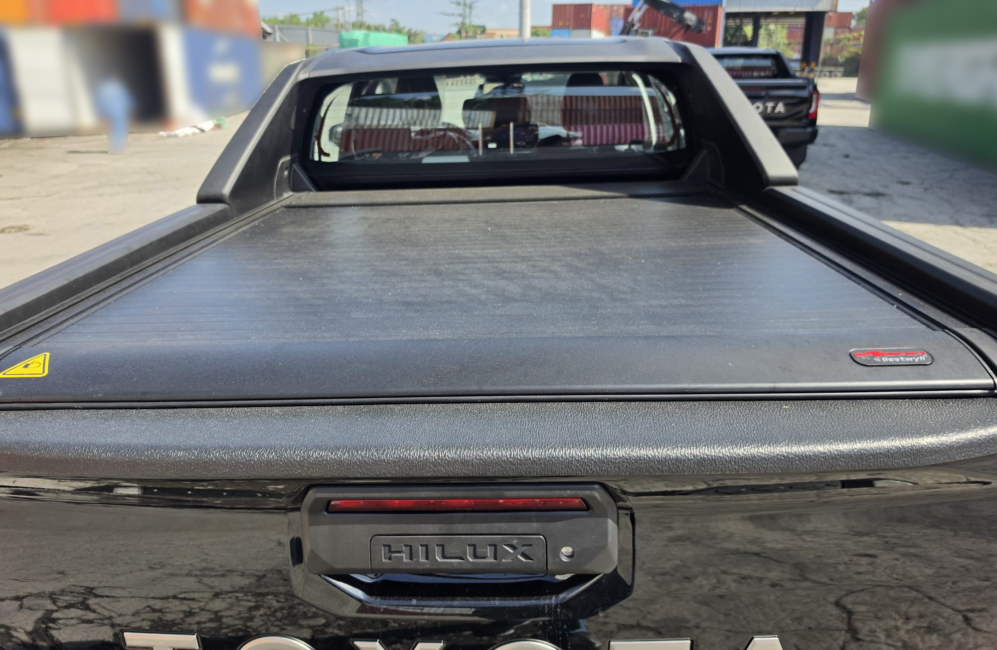 2026 TOYOTA HILUX DOUBLE CAB TRAILHUNTER 2.8 4WD AT Black image 21